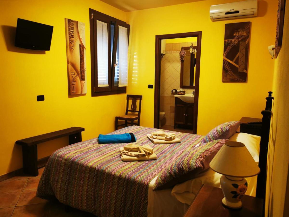 Casa Di Campagna B&B La Corte Ferrara Buitenkant foto