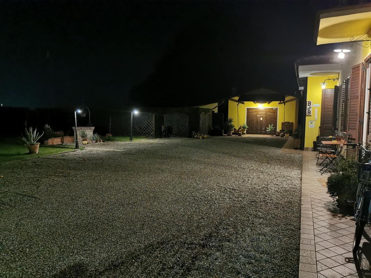 Casa Di Campagna B&B La Corte Ferrara Buitenkant foto