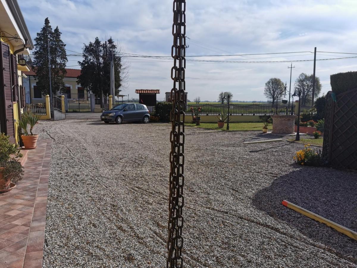 Casa Di Campagna B&B La Corte Ferrara Buitenkant foto