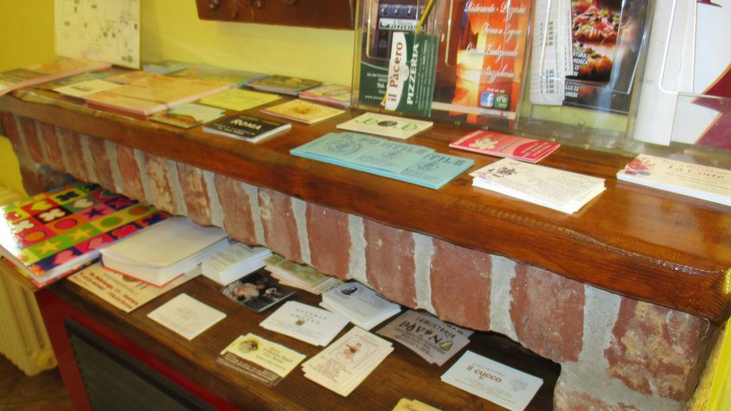 Casa Di Campagna B&B La Corte Ferrara Buitenkant foto