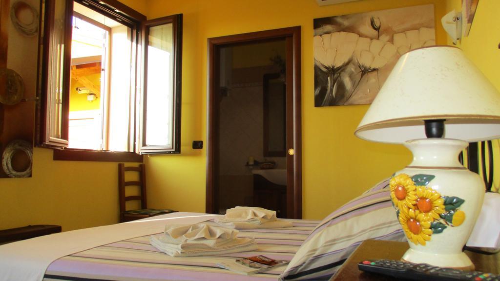 Casa Di Campagna B&B La Corte Ferrara Buitenkant foto