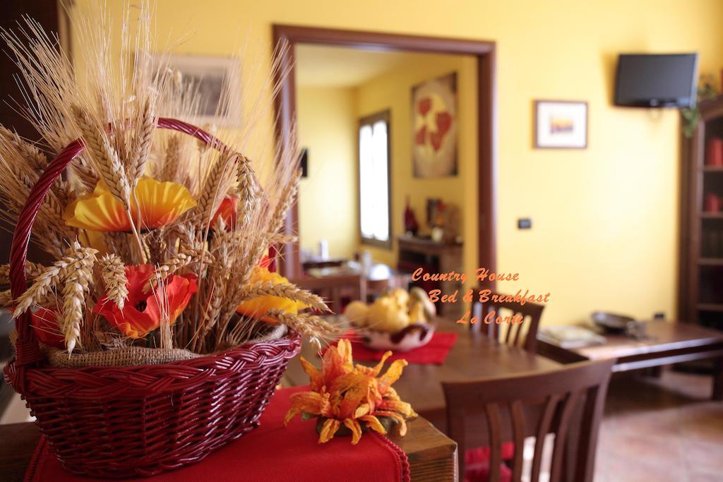 Casa Di Campagna B&B La Corte Ferrara Buitenkant foto