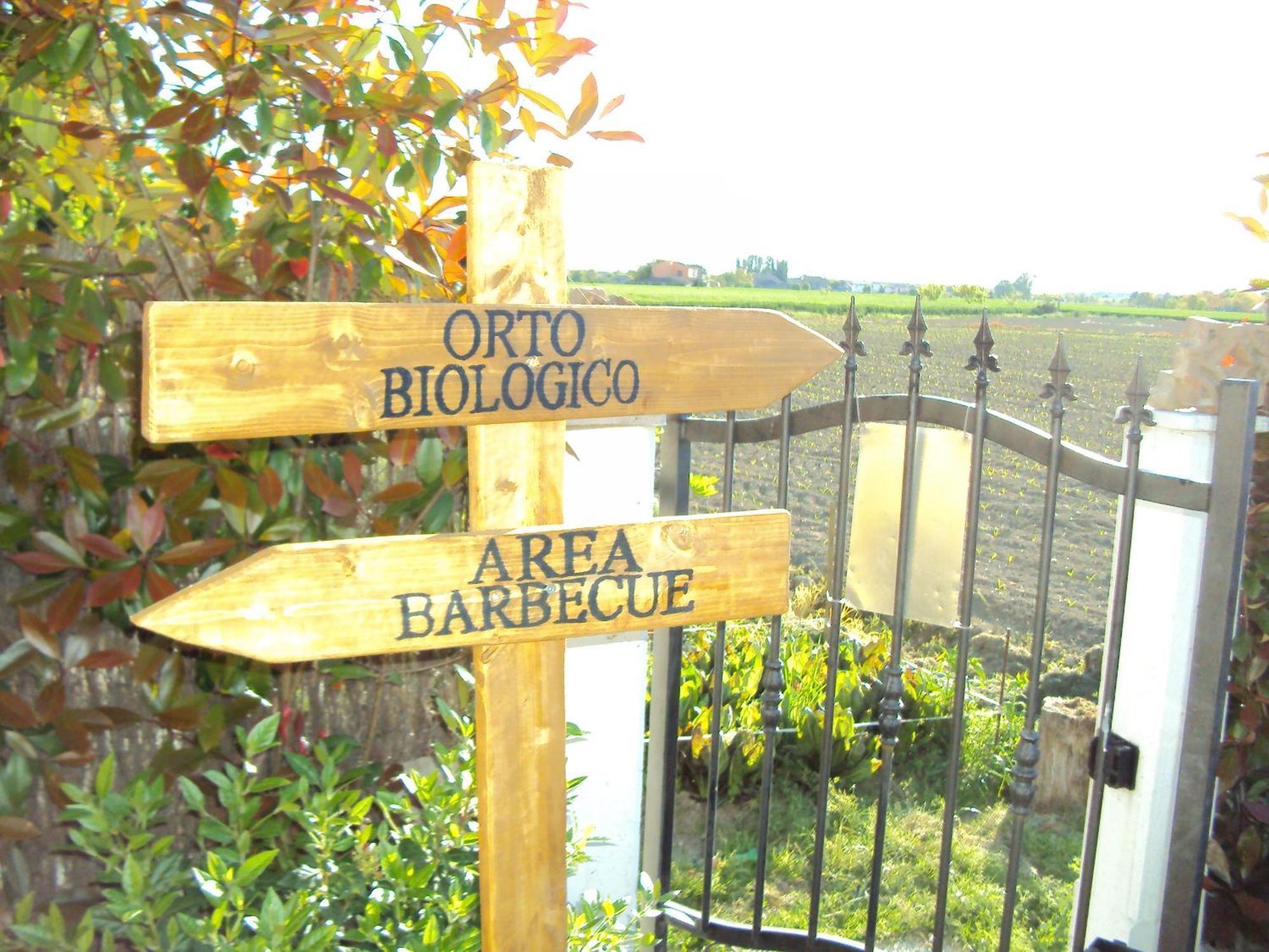 Casa Di Campagna B&B La Corte Ferrara Buitenkant foto
