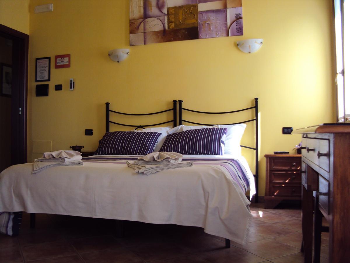 Casa Di Campagna B&B La Corte Ferrara Buitenkant foto
